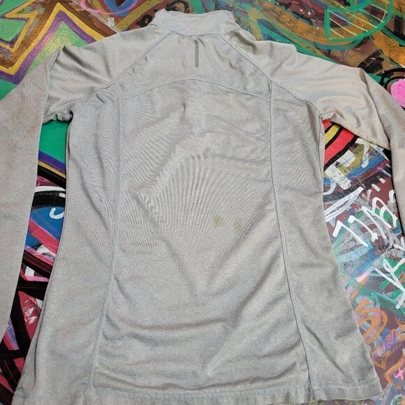 Reebok grey athletic pullover with thumb holes - size xs, lightly stained - Picture 11 of 11